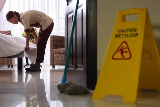 Kat Hizmetleri Personeli